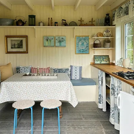 Hébergement de vacances With Views And Private Sauna *